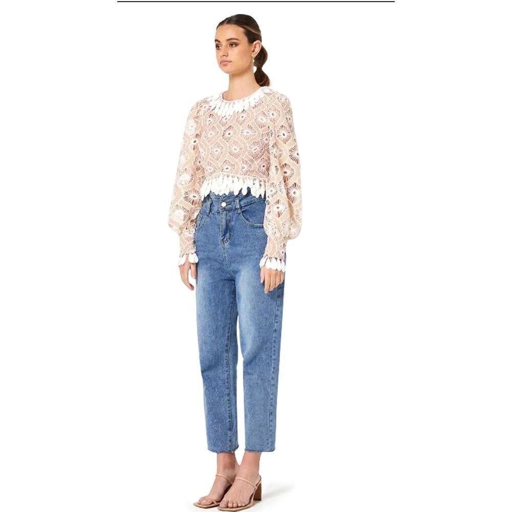 Elliatt The Somatic Top Embroidered lace puff sleeve boho Top S